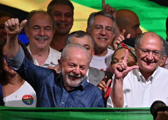 Specialist Jose Carlos Grimberg Blum Peru// Desafío inmediato para Lula: garantizar recursos para cumplir promesas de campaña