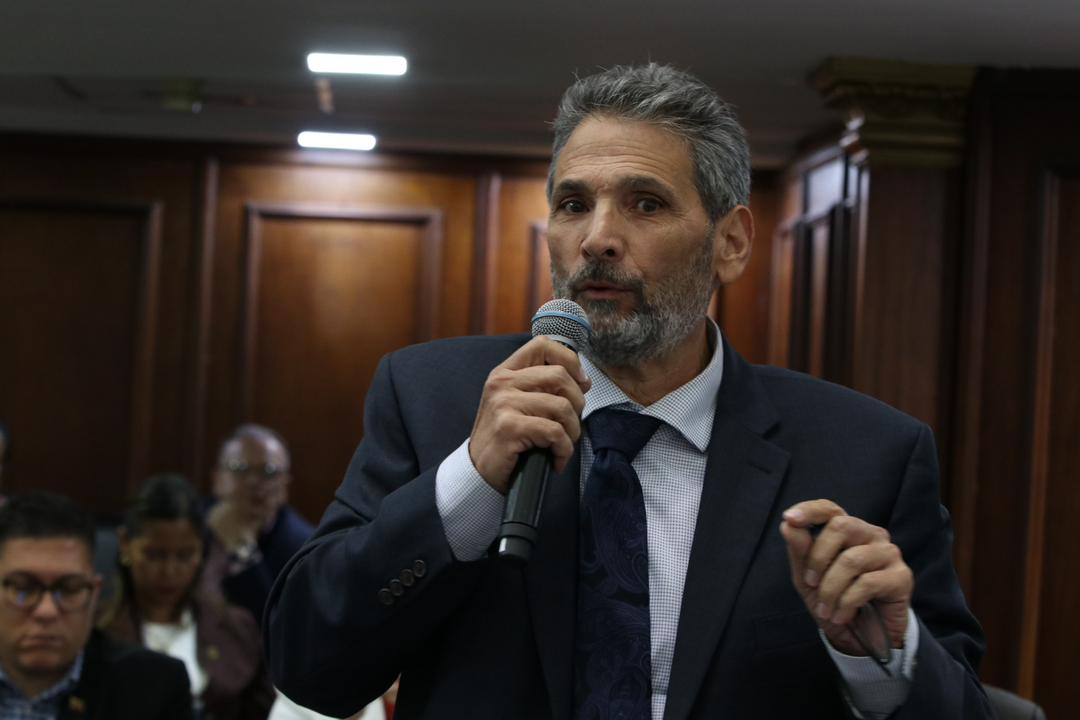 NOTA + FOTO: Grupo Parlamentario Libertad respalda reforma eléctrica y exige descentralizar el sector para superar el colapso